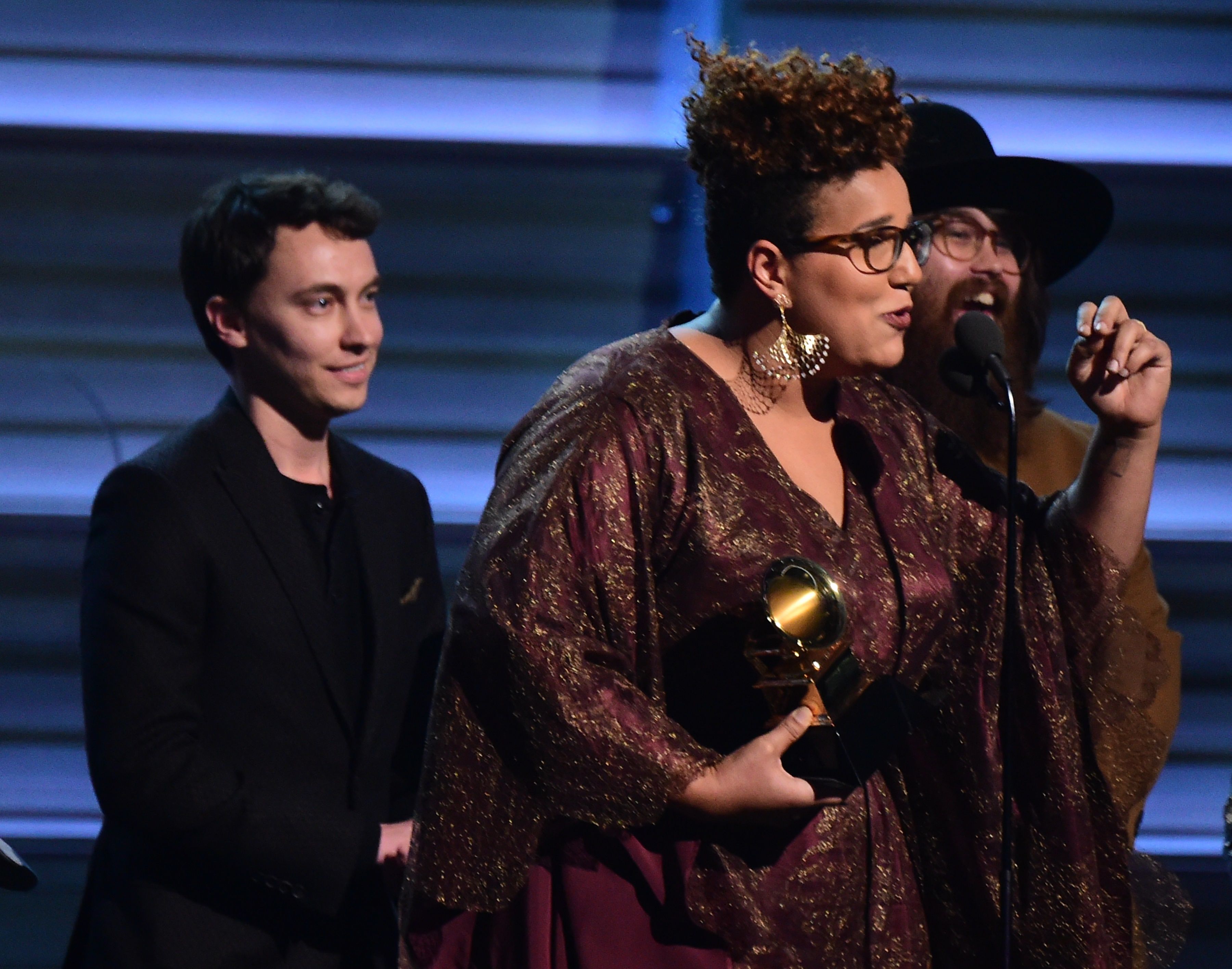 The band Alamaba Shakes recieves the award for the Best Rock Performance, Don't Wanna Fight onstage during the 58th Annual Grammy music Awards in Los Angeles February 15, 2016. AFP PHOTO/ ROBYN BECK / AFP / ROBYN BECK