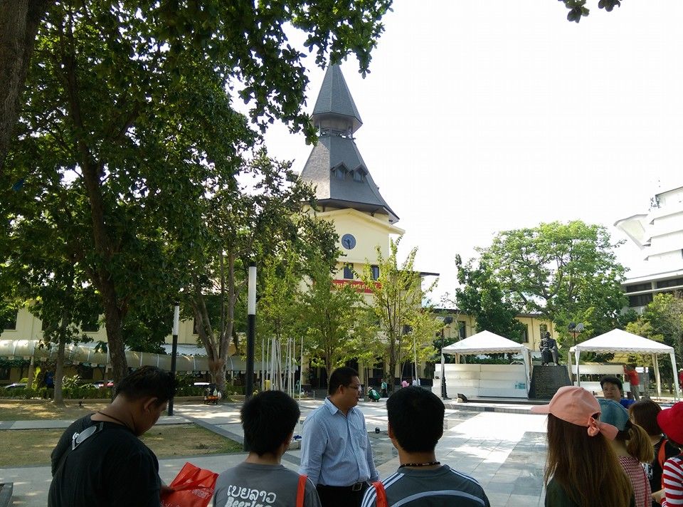เรียนรู้ประวัติศาสตร์ธรรมศาสตร์ กับ อัครพงษ์ ค่ำคูณ
