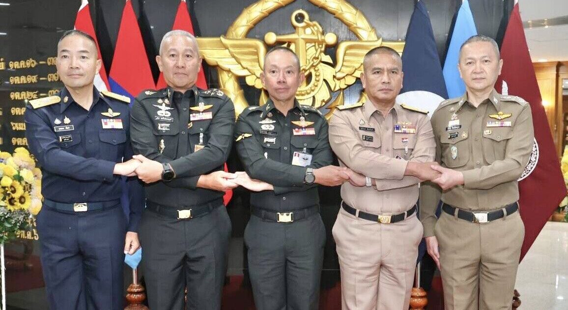 ศึกเขมร ยังไม่จบ ทหาร ยังพร้อมรบ ‘บิ๊กหยอย’ นำทัพ ‘บิ๊กปู’ แข็ง จับตา ฝ่ายเสธ.ในสเป๊ก ‘บิ๊กคิม’ ม้ามืด ชิง ‘นภา 1’