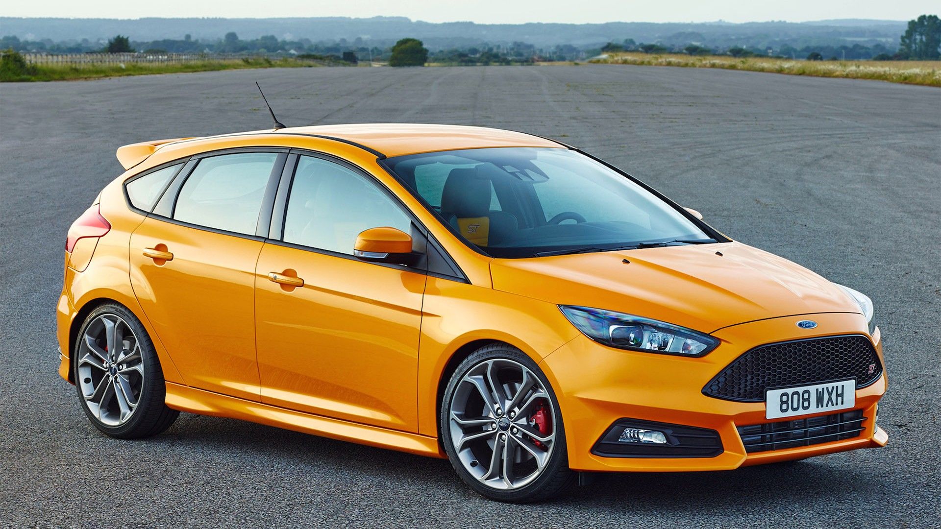2016-Ford-Focus-ST-Photo-High-Resolution