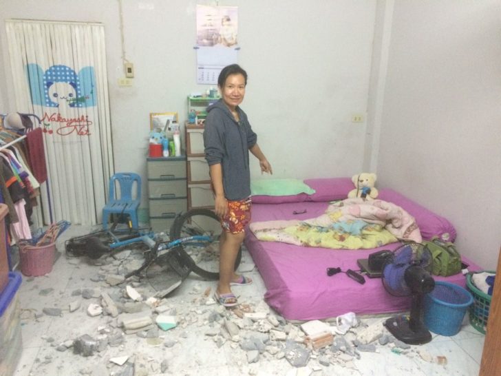 กระบะชนห้องพัก