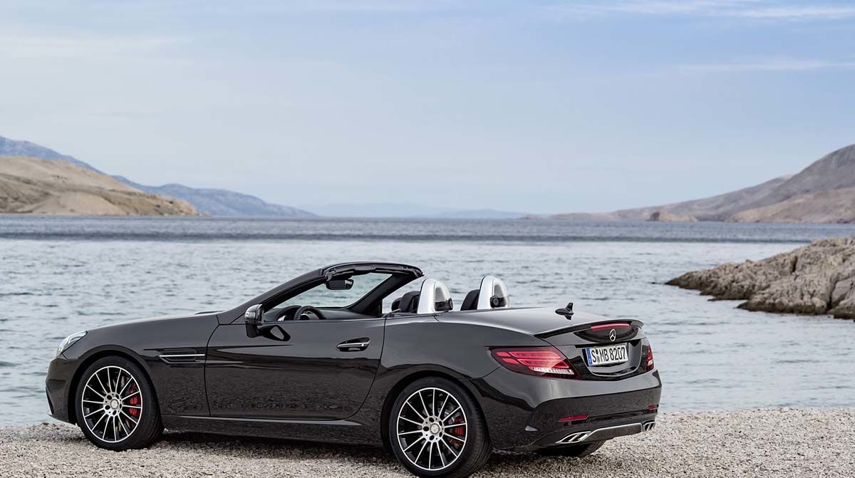 2017-Mercedes-AMG-SLC-43-Exterior