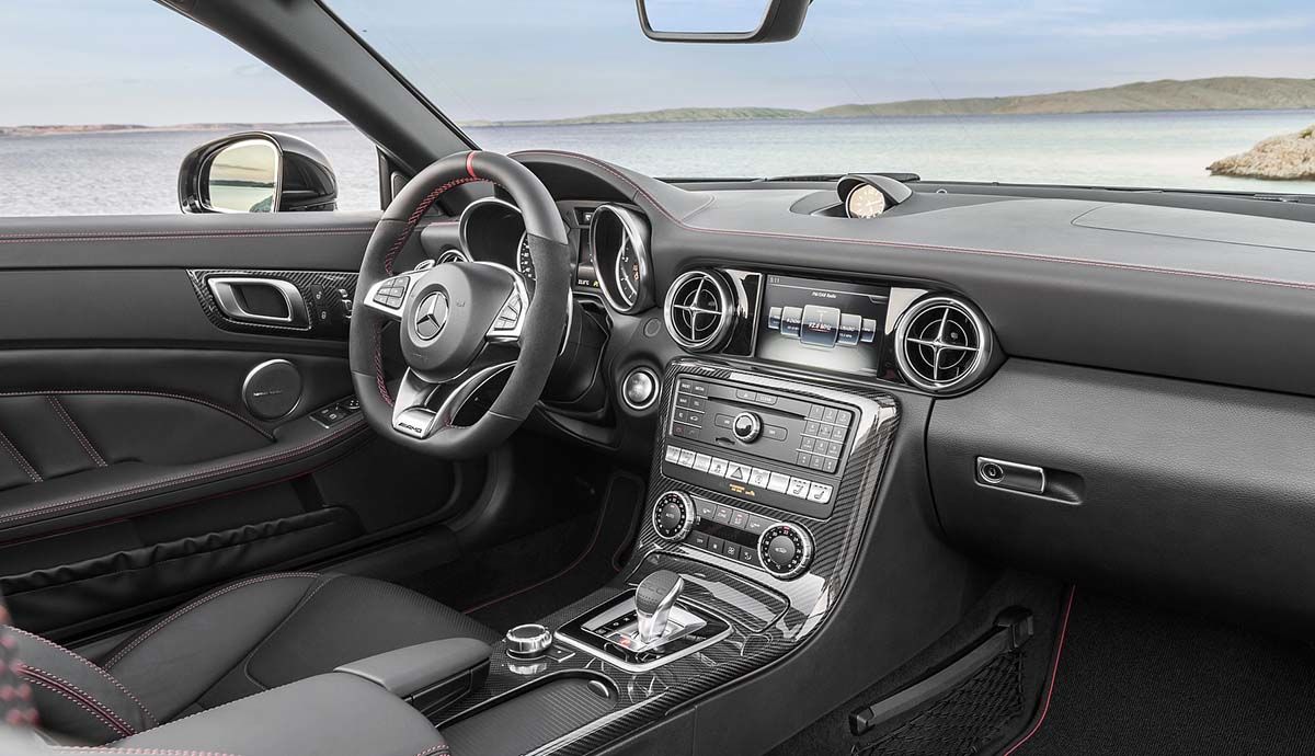 2017-Mercedes-AMG-SLC-43-Interior-Design