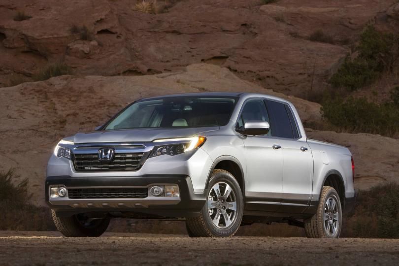 2017-honda-ridgeline_0