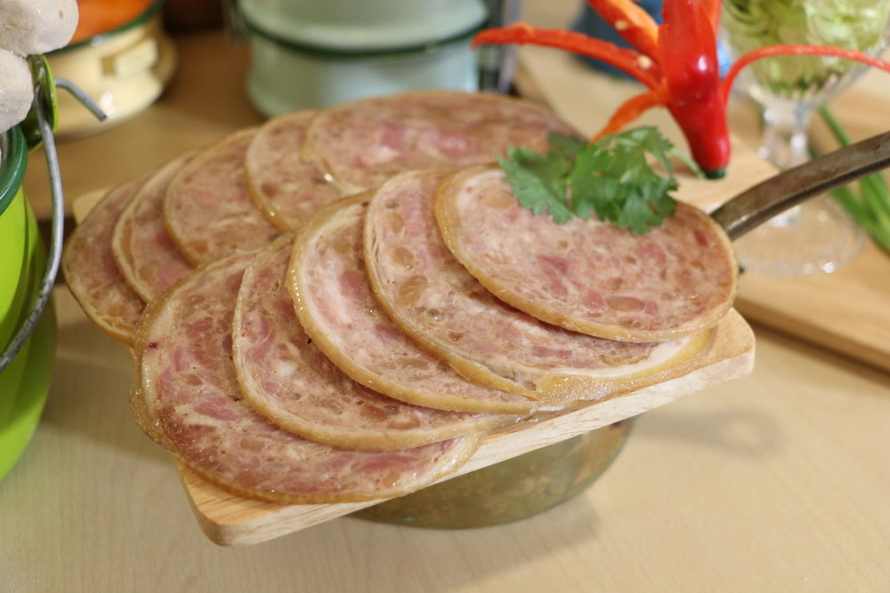 ขาหมูสอดไส้ตำรับบ้านท่านนายพล