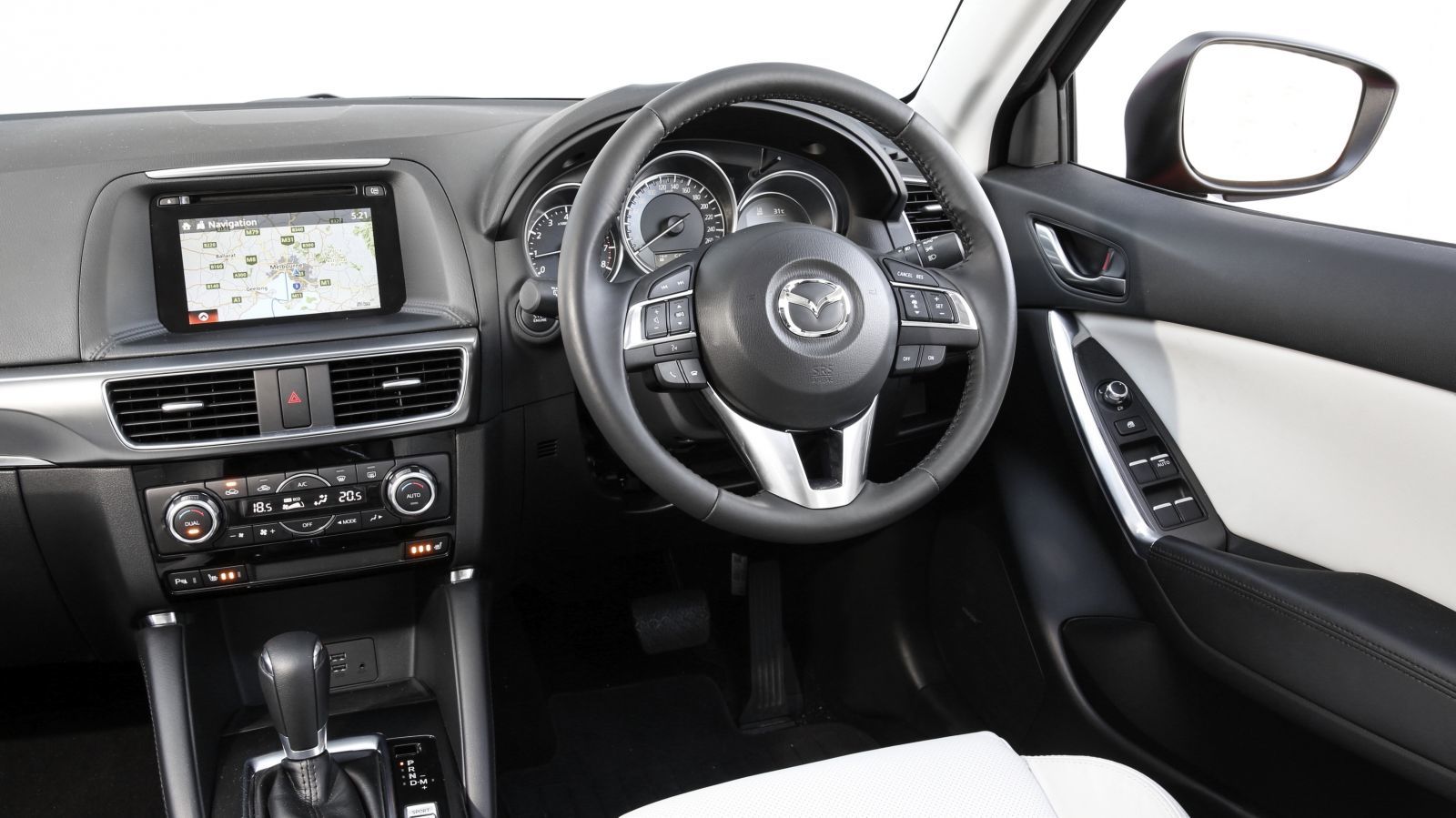 2015-Mazda-CX-5_191