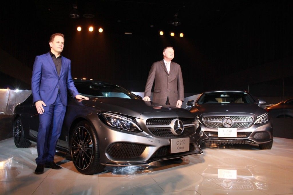 มาร์ทิน ชูลซ์ (ด้านซ้าย) ไมเคิล เกรเว่ (ด้านขวา)