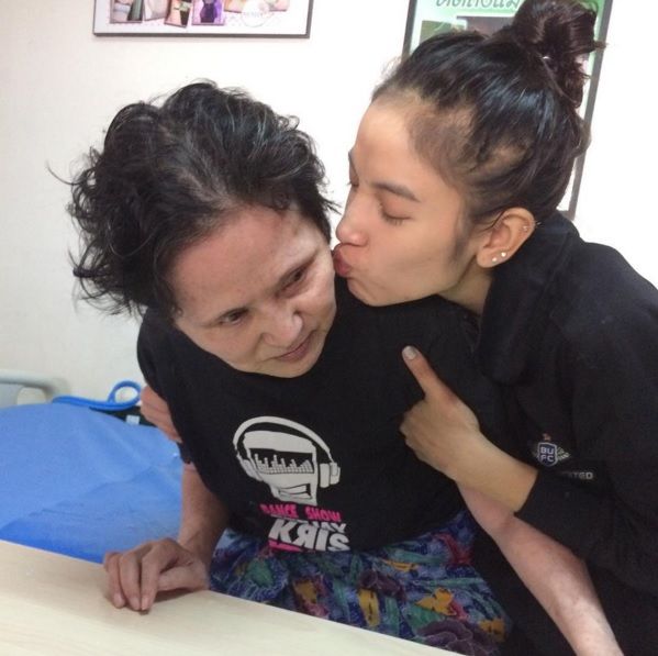 ภาพแพทกับคุณแม่ จากอินสตาแกรม 'pat_napapa'