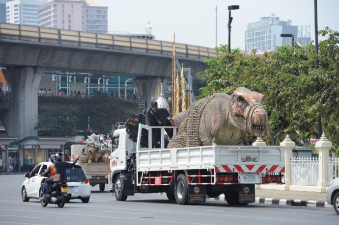 วินิจ ไดโนเสาร์