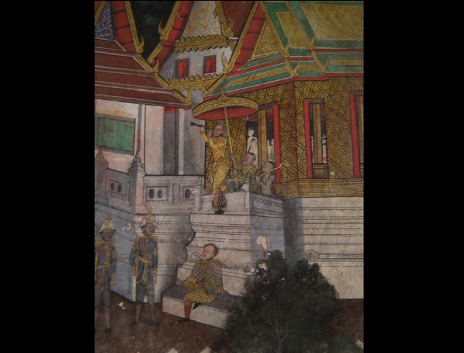 จิตรกรรมฝาผนังในพระอุโบสถวัดเสนาสนาราม จังหวัดพระนครศรีอยุธยา แสดงภาพพระบรมสาทิสลักษณ์พระบาทสมเด็จพระจอมเกล้าเจ้าอยู่หัวทรงทอดพระเนตรสุริยุปราคาผ่านกล้องโทรทรรศน์ (ภาพจาก ทศพร ทองคำ. “จิตรกรรมพระราชพิธีสิบสองเดือน วัดเสนาสนาราม จ.พระนครศรีอยุธยา.” รายงานการศึกษาเฉพาะบุคคลในประวัติศาสตร์ศิลปะ สาขาวิชาประวัติศาสตร์ศิลปะ ภาควิชาประวัติศาสตร์ศิลปะ คณะโบราณคดี มหาวิทยาลัยศิลปากร. 2556)
