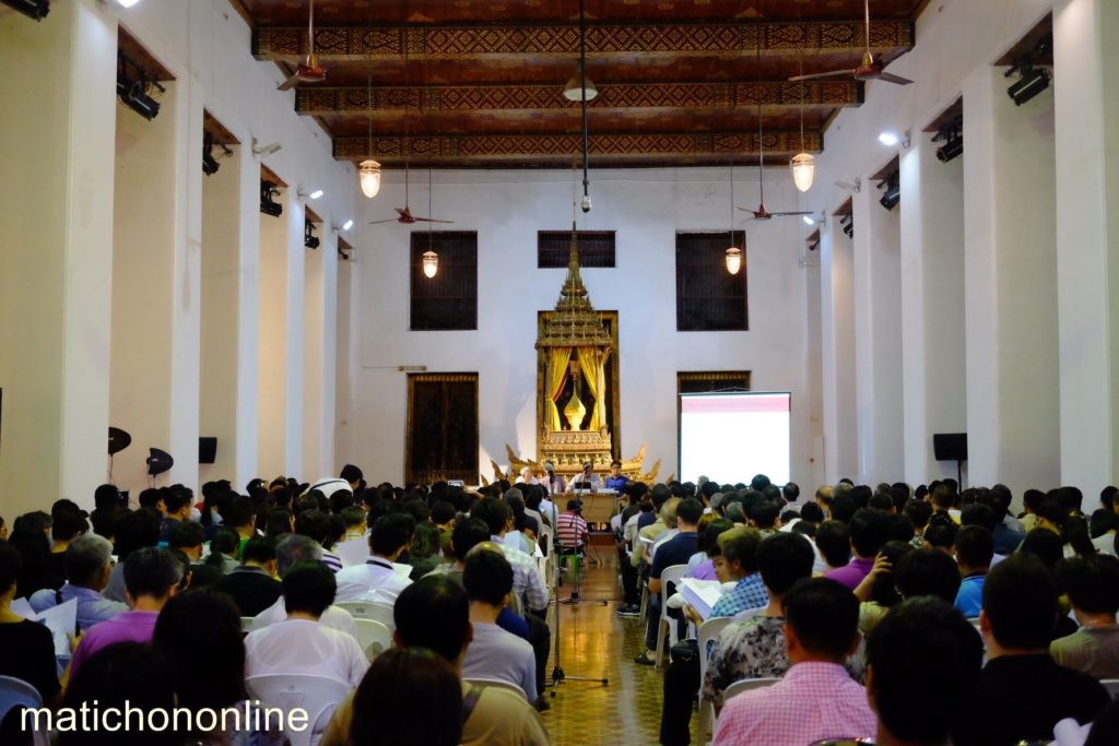 ประชาชนร่วมฟังเสวนาล้นพระที่นั่งอิศราวินิจฉัย พิพิธภัณฑสถานแห่งชาติพระนคร