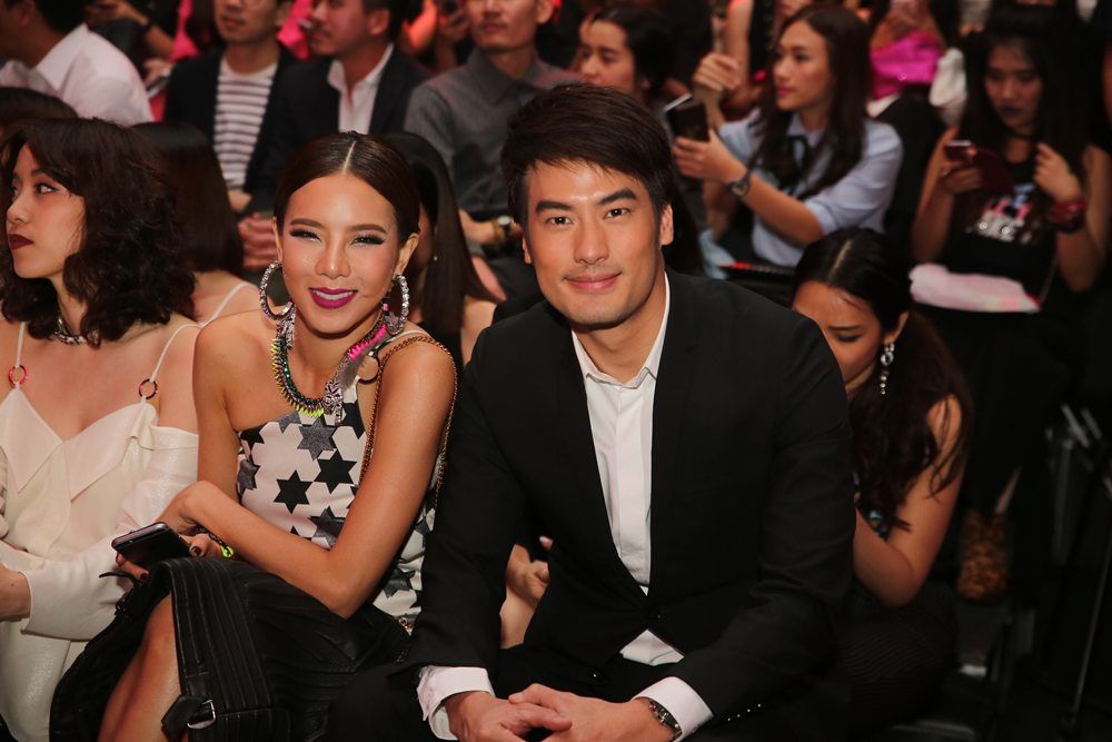 42. คริส บอย ร่วมชมโชว์