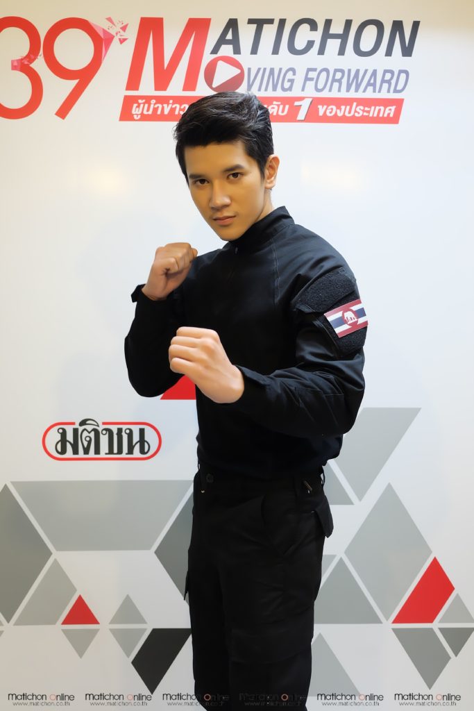 นักแสดงเจ้าเวหา