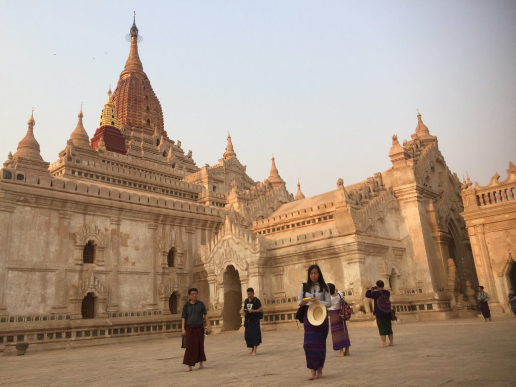 วัดอนันทพิหาร (Ananda Phaya) หรือวัดอนันดา