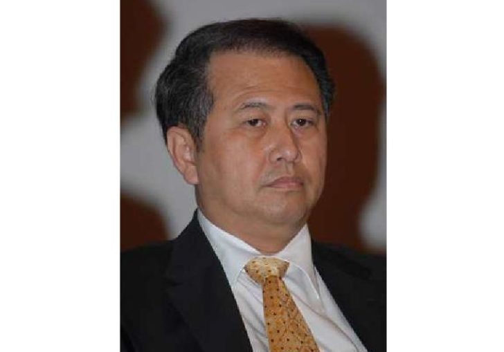 นายเสรี สุวรรณภานนท์