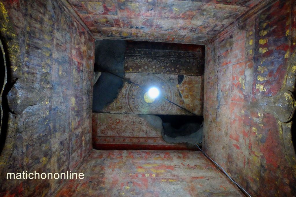 สภาพภายในกรุพระปรางค์วัดราชบูรณะ  มีจิตรกรรมฝาผนังวิจิตรพิสดาร