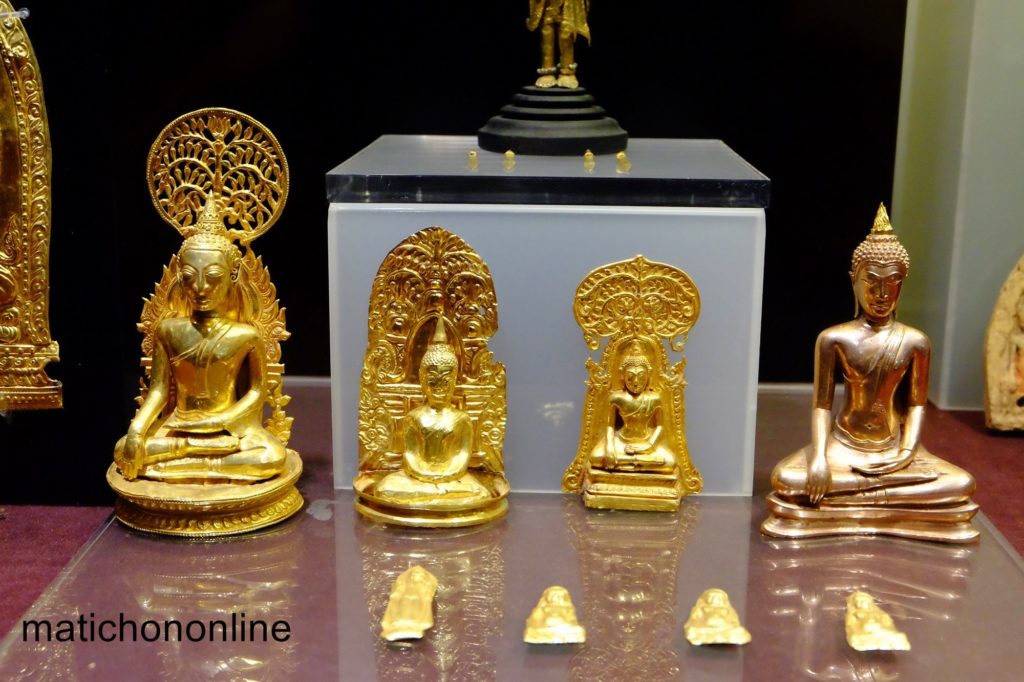 พระพุทธรูปทองคำพบในกรุ 3 ตามรายงานของนายกฤษณ์ อินทโกศัย รองอธิบดีกรมศิลปากรในยุคนั้น ปัจจุบันจัดแสดงที่ พิพิธภัณฑสถานแห่งชาติเจ้าสามพระยา 