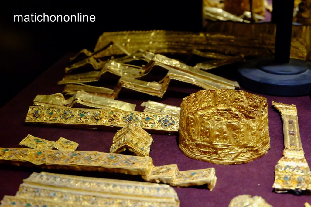 เครื่องทองกรุพระปรางค์วัดราชบูรณะ