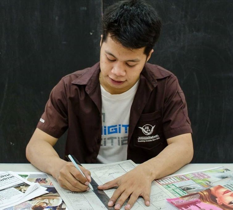 วรธน จุทบาล บก.นสพ.ฝึกปฏิบัติ "ร่มเสลา"