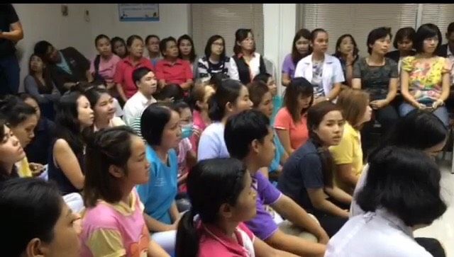 พนง.รพ.เดชา ประสบปัญหาเงินเดือน