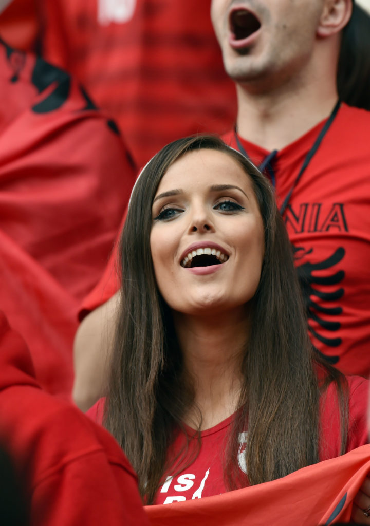 FBL-EURO-2016-MATCH2-ALB-SUI-FANS