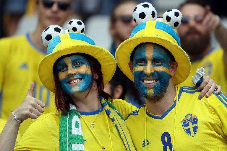 FBL-EURO-2016-MATCH9-IRL-SWE-FANS