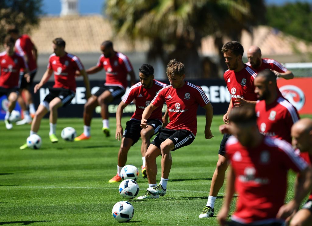 FBL-EURO2016-WAL-TRAINING