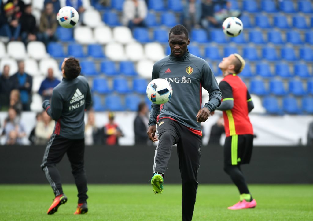 Belgium football players (L-R) Dries Mertens, Christian Benteke and Radja Nainggolan take part in a training session ahead of the upcoming Euro 2016 UEFA European Championship, in Genk, on June 2, 2016. / AFP PHOTO / EMMANUEL DUNAND