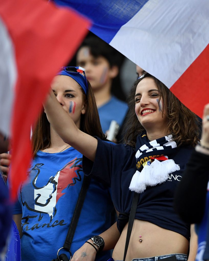 France's supporters cheer during the friendly football match France vs Scotland at the St Symphorien Stadium  in Longeville-les-Metz, eastern France, on June 4, 2016.   / AFP PHOTO / FRANCK FIFE