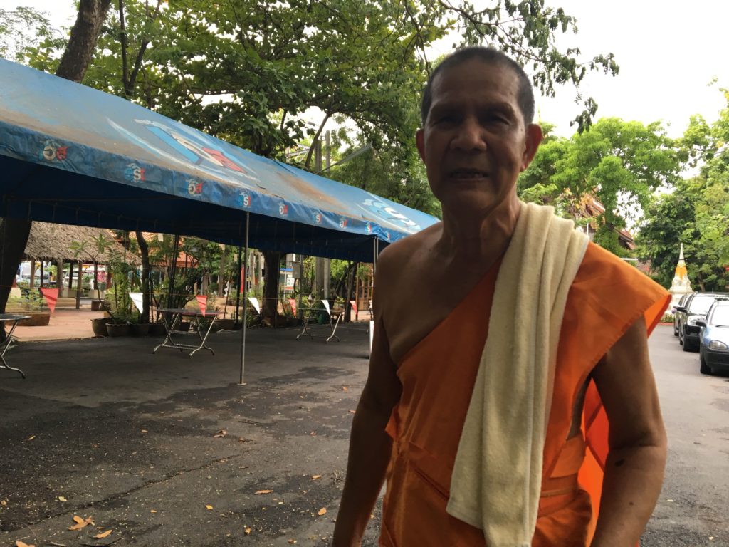 พระครูศรีปริยติยานุรักษ์ เจ้าอาวาสวัดกำแพงบางจาก