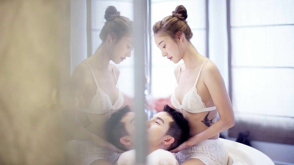 ฉากหวานๆ ระหว่างแตงโมกับพระเอกที่คล้ายโตโน่เหลือเกิน