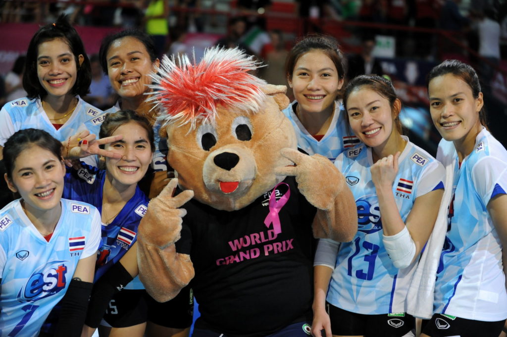 MascottewithThailandTeam