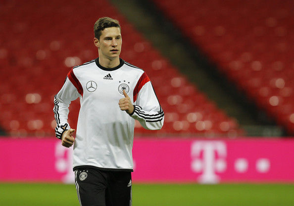 ภาพจาก www.zimbio.com