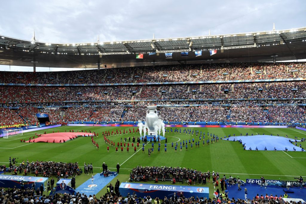A general view shows the closing ceremony ahead the Euro 2016 final football match between Portugal and France at the Stade de France in Saint-Denis, north of Paris, on July 10, 2016. / AFP PHOTO / PHILIPPE LOPEZ