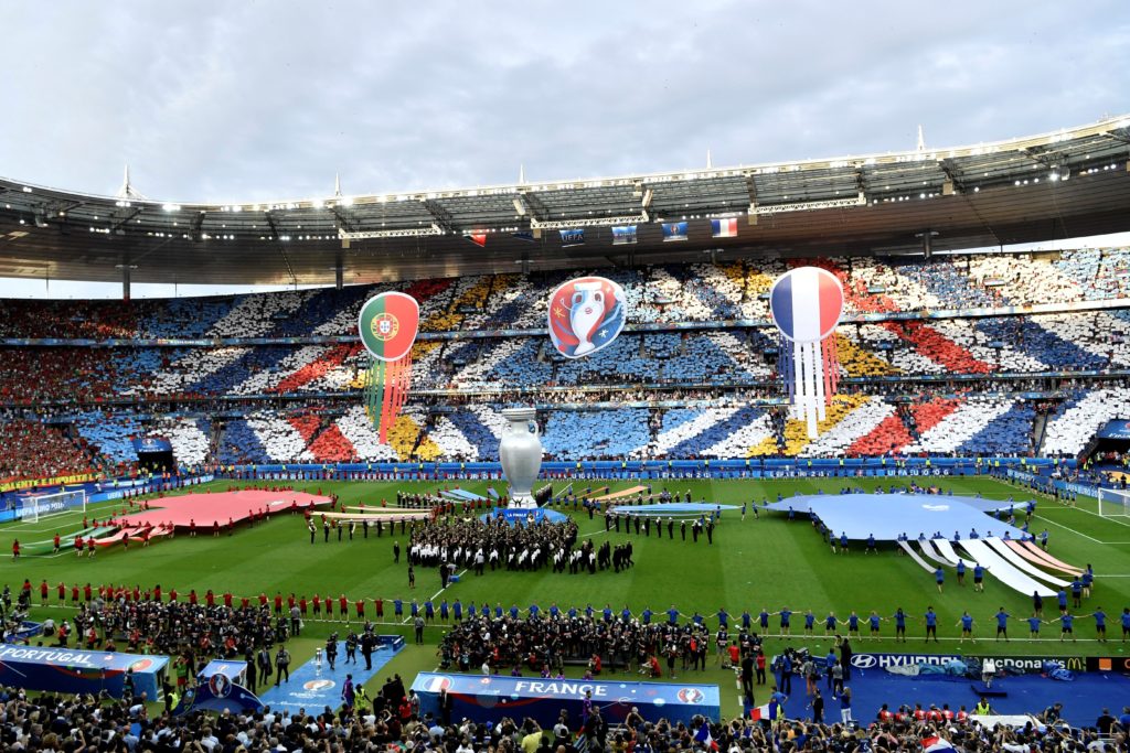 A general view shows the closing ceremony ahead the Euro 2016 final football match between Portugal and France at the Stade de France in Saint-Denis, north of Paris, on July 10, 2016. / AFP PHOTO / PHILIPPE LOPEZ