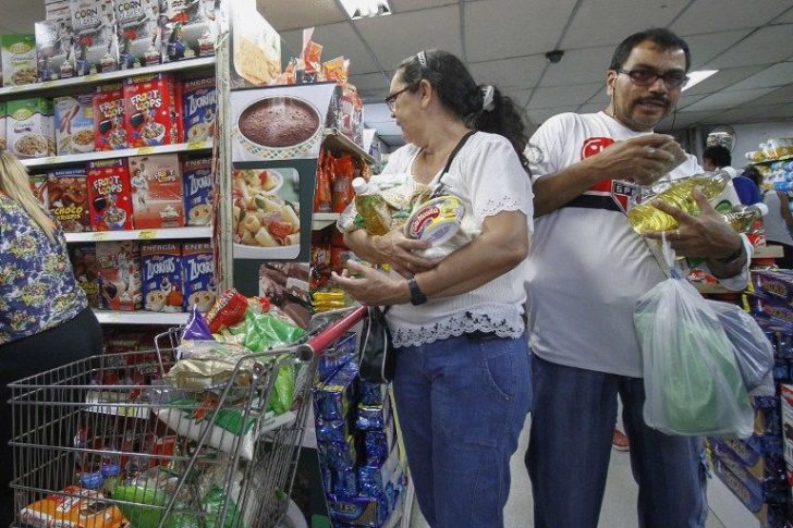 COLOMBIA-VENEZUELA-CRISIS-SHORTAGE