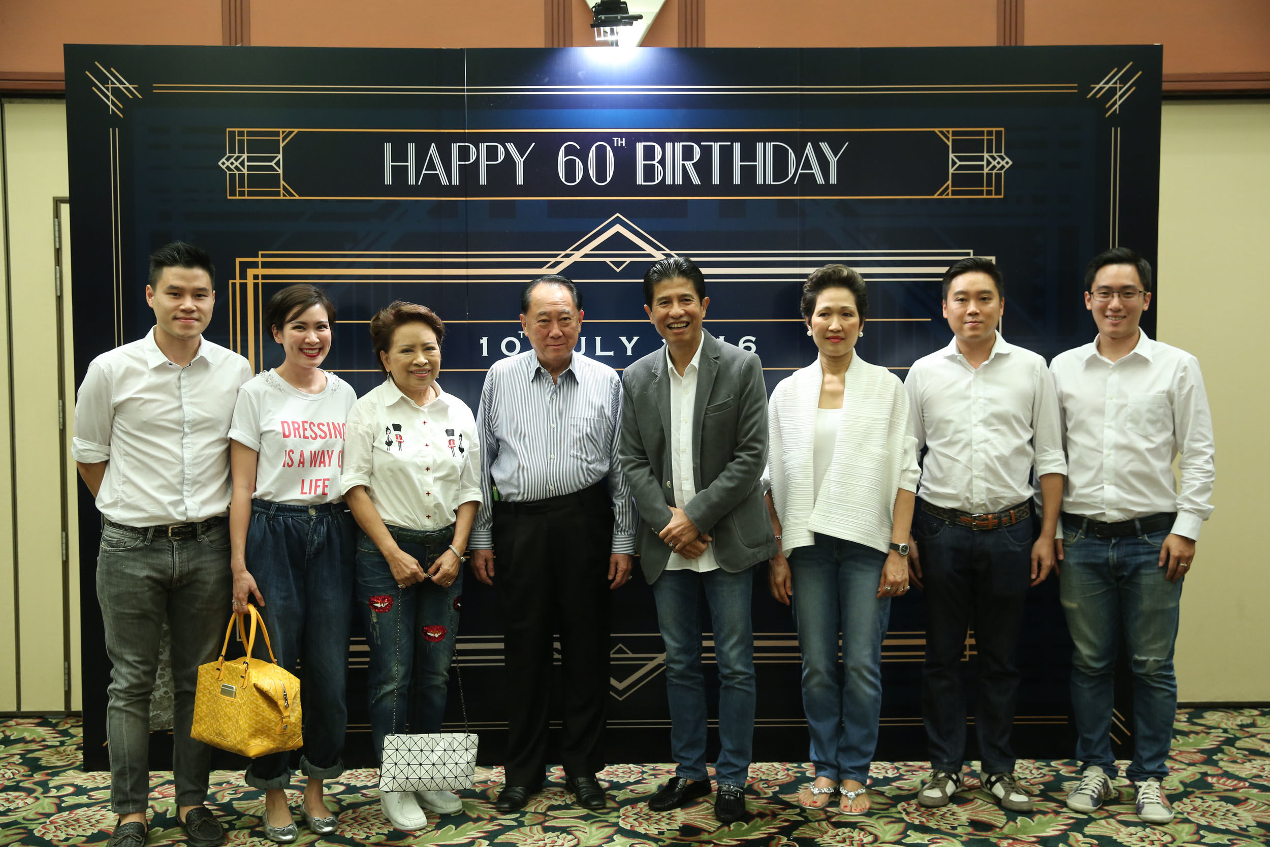 04 K Jongchai with Family
