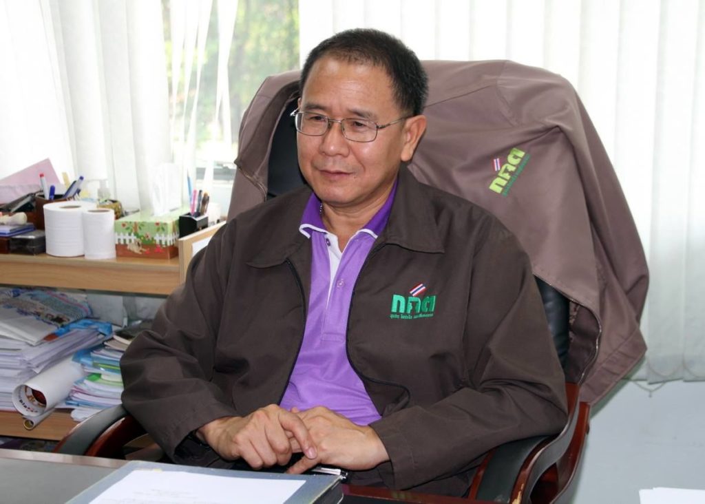 นายสุคนธ์ เรือนสอน