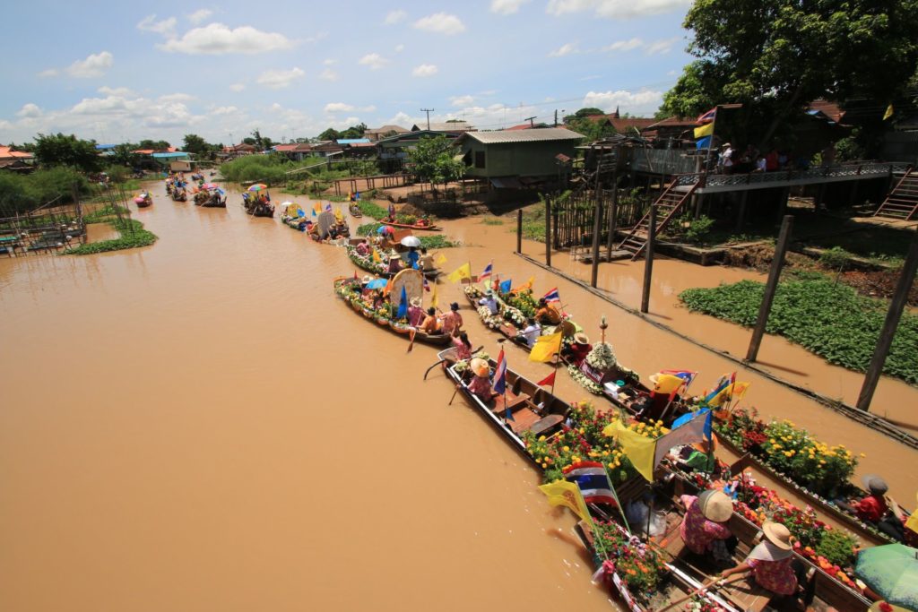 การแห่เทียนทางน้ำ จ.พระนครศรีอยุธยา