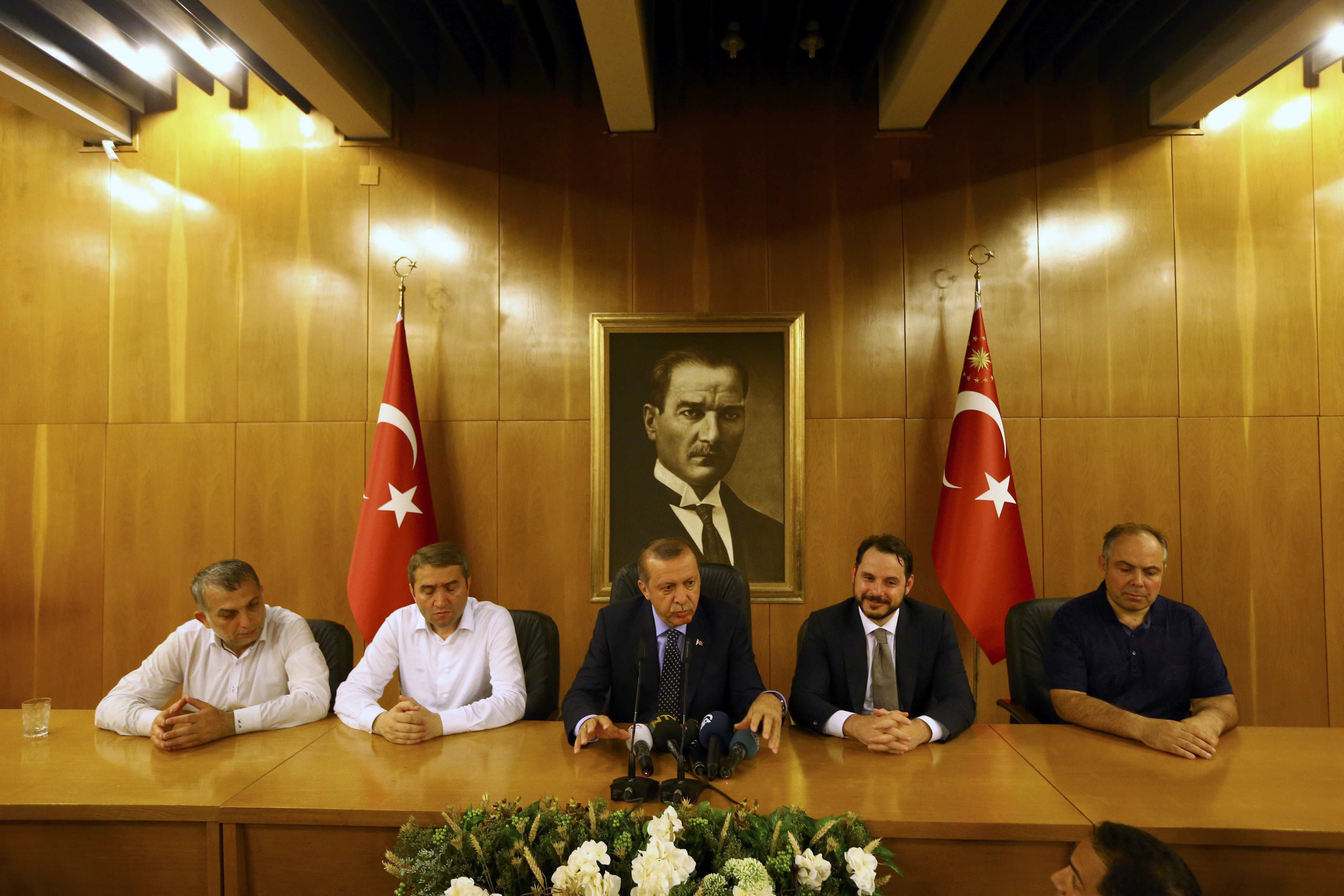 REUTERS/Huseyin Aldemir TPX IMAGES OF THE DAY