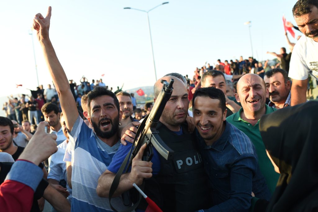 AFP PHOTO / Bulent KILIC