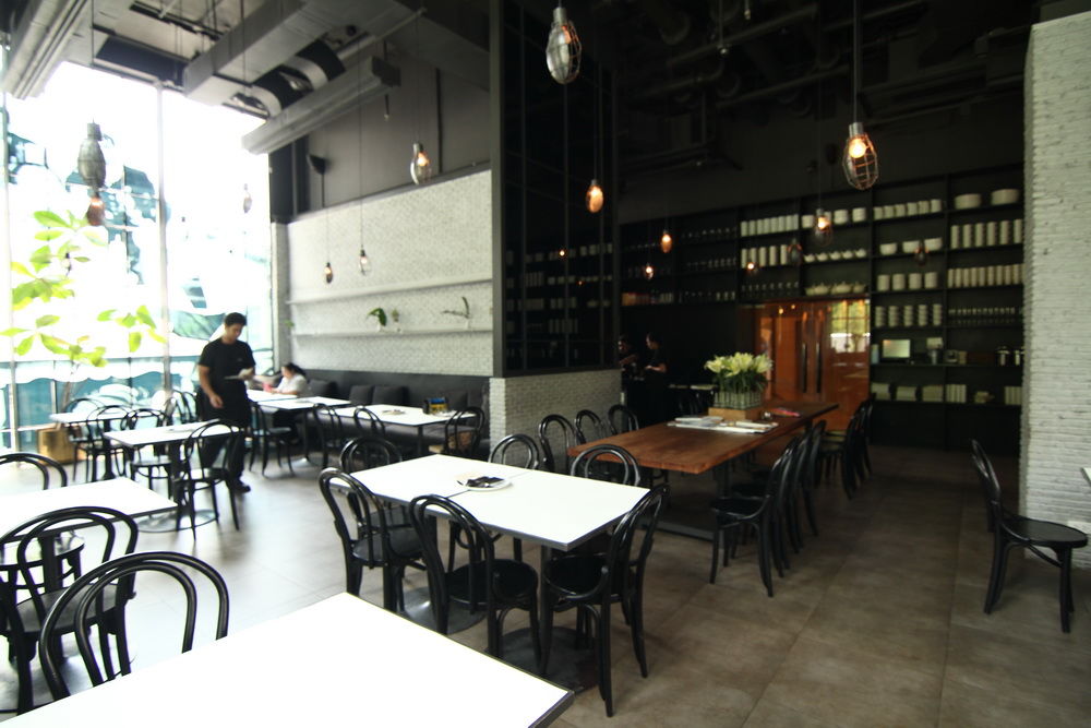 All Six to Twelve Cafe & Social Bar
