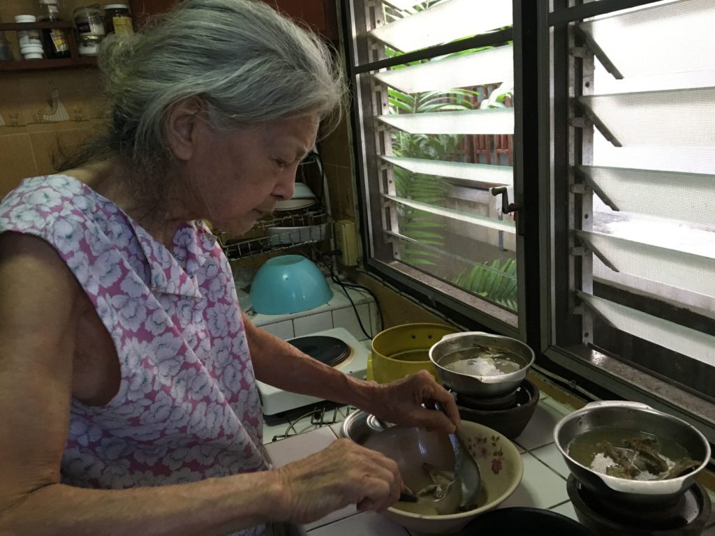 วราพร สุรวดี