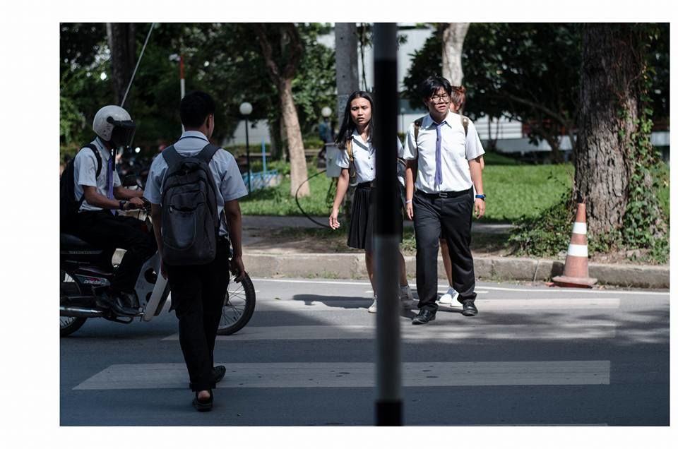 ทางม้าหลายมีไว้ทำไม คำบรรยาย--ในเมื่อรถทั้งหลายไม่ให้เกียรติทางม้าลายและคนข้าม
