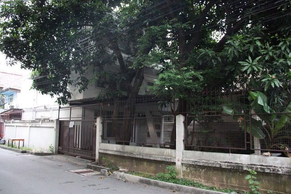 บ้านที่ นายโรเบิรต์ แกรนดี้ เป็นคนเช่า