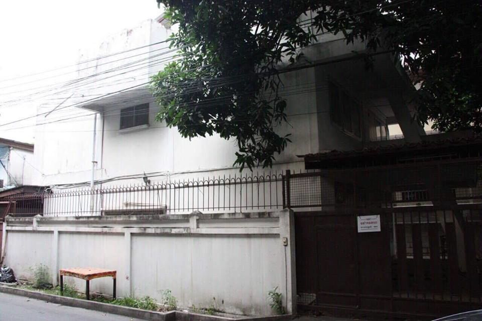 บ้านที่ นายโรเบิรต์ แกรนดี้ เป็นคนเช่า