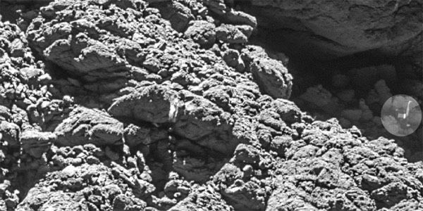จุดหมายบนนิวเคลียสดาวหาง 67 พี ที่ยานโรเซตตาจะลงสัมผัสเป็นที่สุดท้าย  (จาก ESA/Rosetta/NAVCAM – CC BY-SA IGO 3.0)