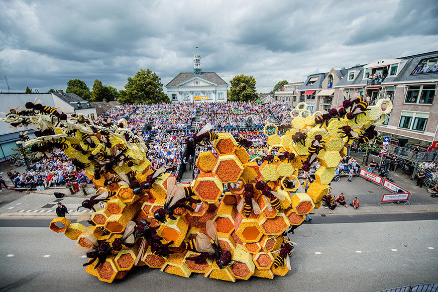 flower-sculpture-parade-corso-zundert-2016-netherlands-65