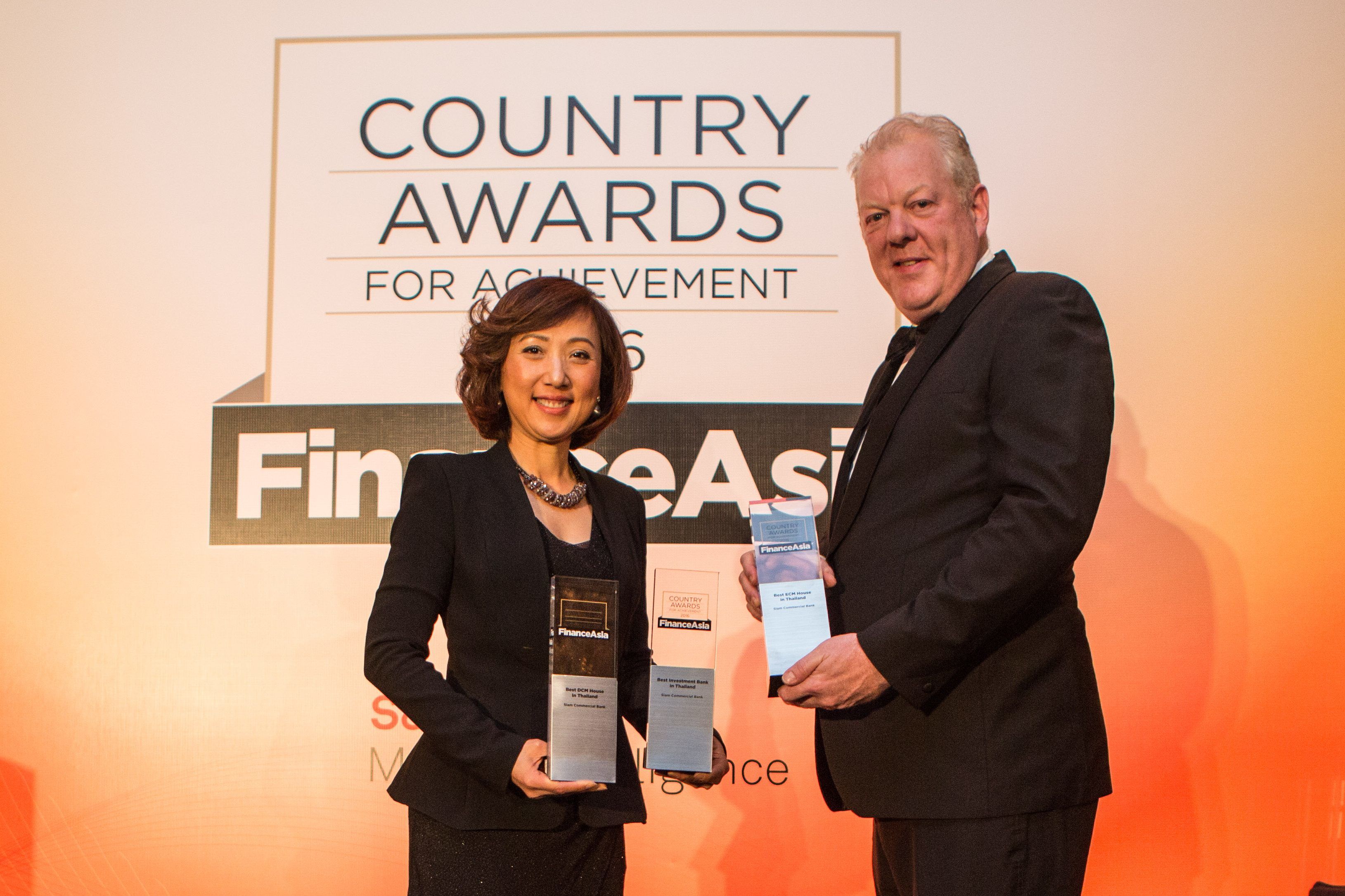 ไทยพาณิชย์คว้า 3 รางวัลยอดเยี่ยมจากนิตยสาร FinanceAsia