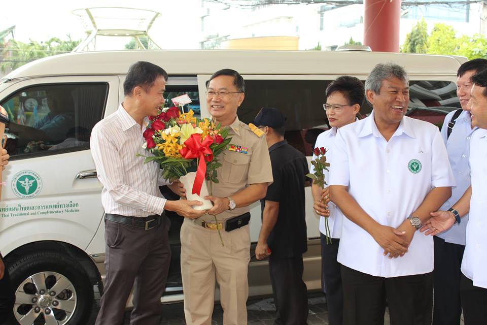 นพ.สุเทพ วัชรปิยานันทน์